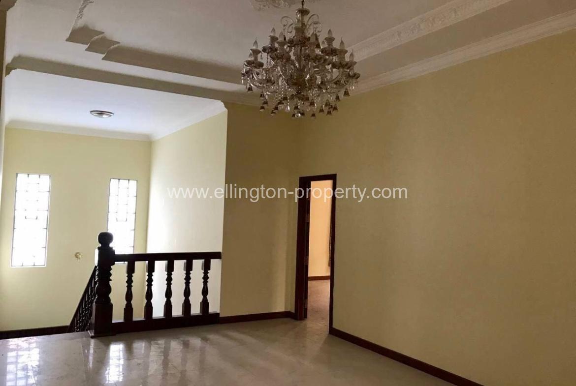 4 Bedrooms Borey For Rent Loacted In Chroy Chongvar - Ellington Property