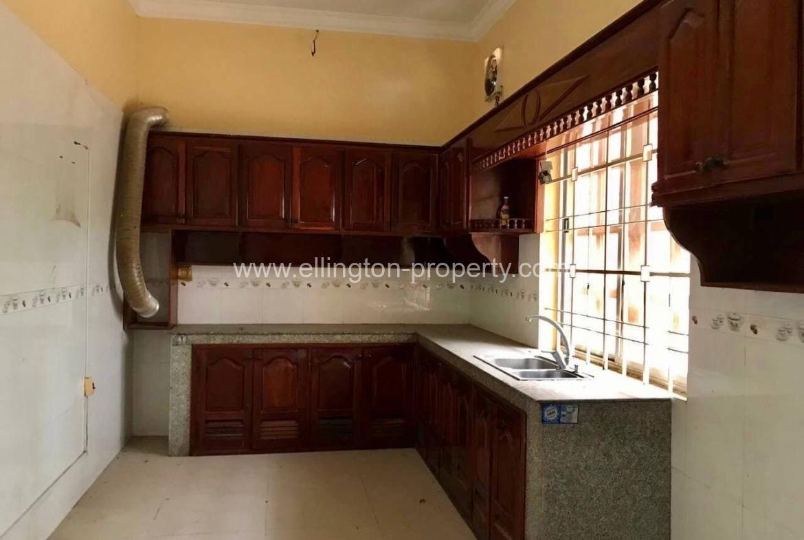 4 Bedrooms Borey For Rent Loacted In Chroy Chongvar - Ellington Property