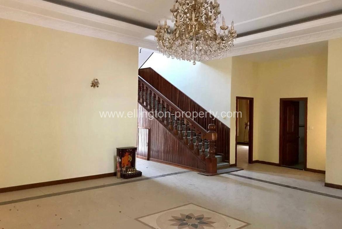 4 Bedrooms Borey For Rent Loacted In Chroy Chongvar - Ellington Property