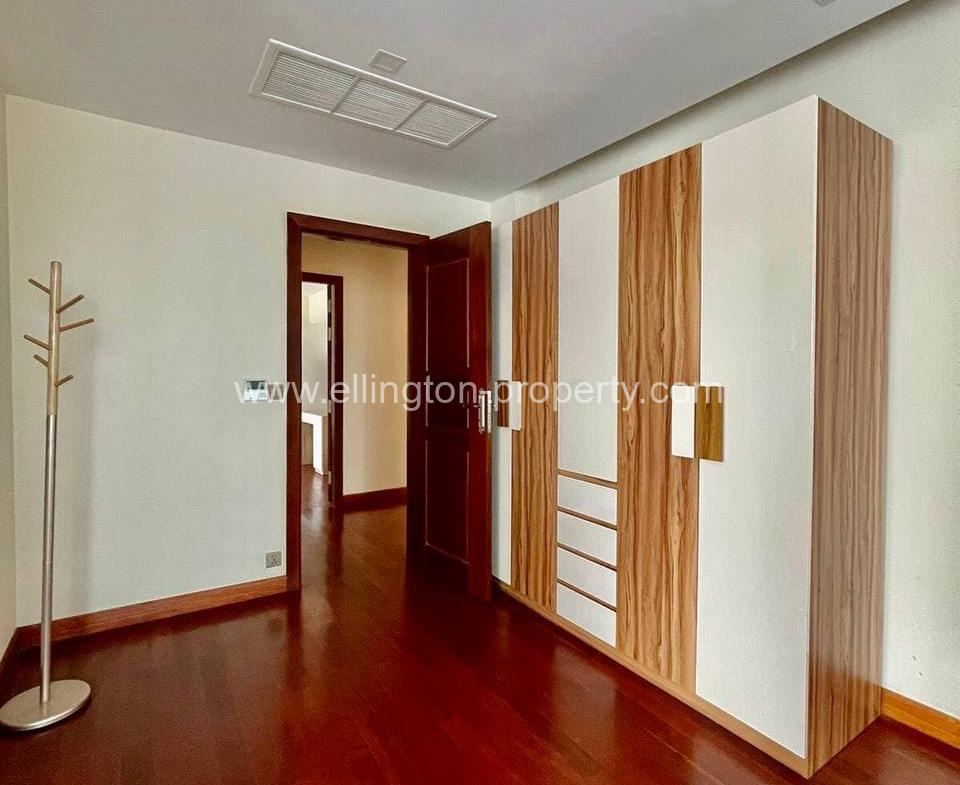 2 Bedrooms Apartment For Rent In Chamkarmon Bkk 1 - Ellington Property