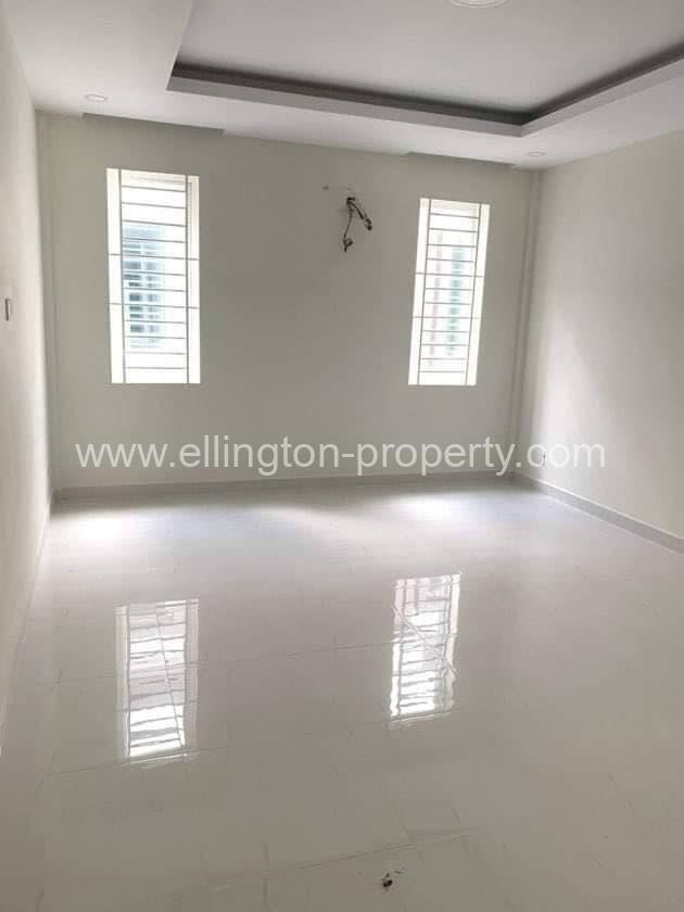 5 Bedrooms Borey For Rent In Chroy Chongvar - Ellington Property