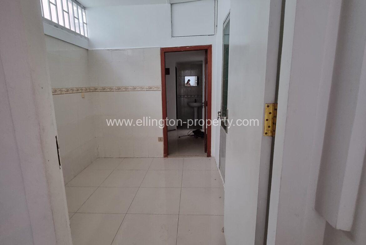 5 Bedrooms Villa For Rent In Tonle Basac Sc 109 - Ellington Property