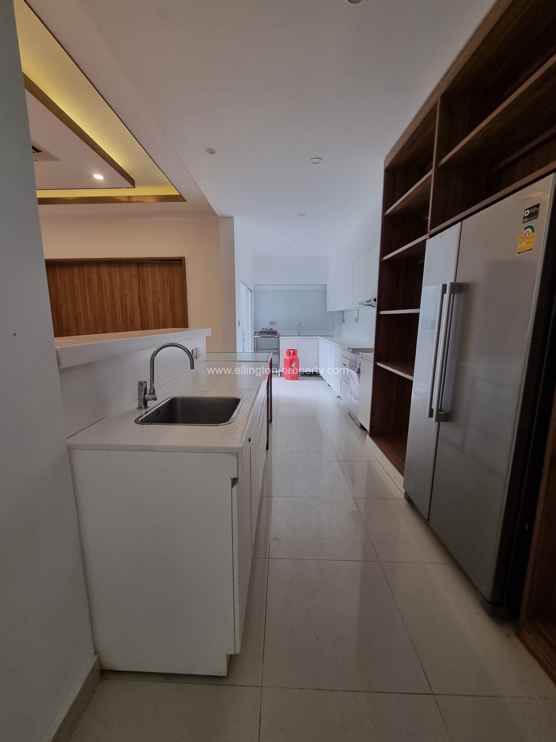 5 Bedrooms Villa For Rent In Tonle Basac Sc 109 - Ellington Property