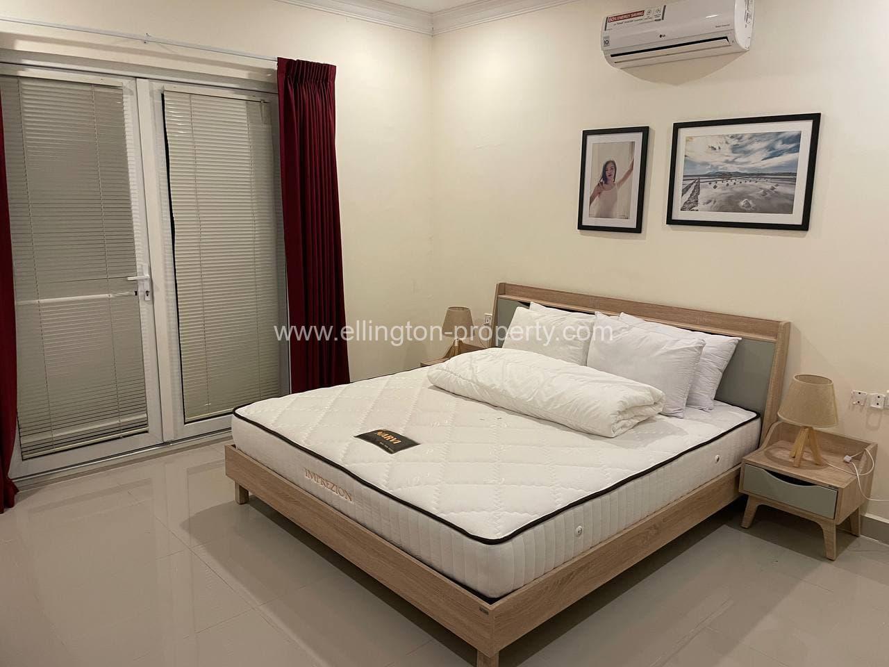 4 Bedroom Apartment For Sale In Daun Penh Riverside Id Sr062 - Ellington Property