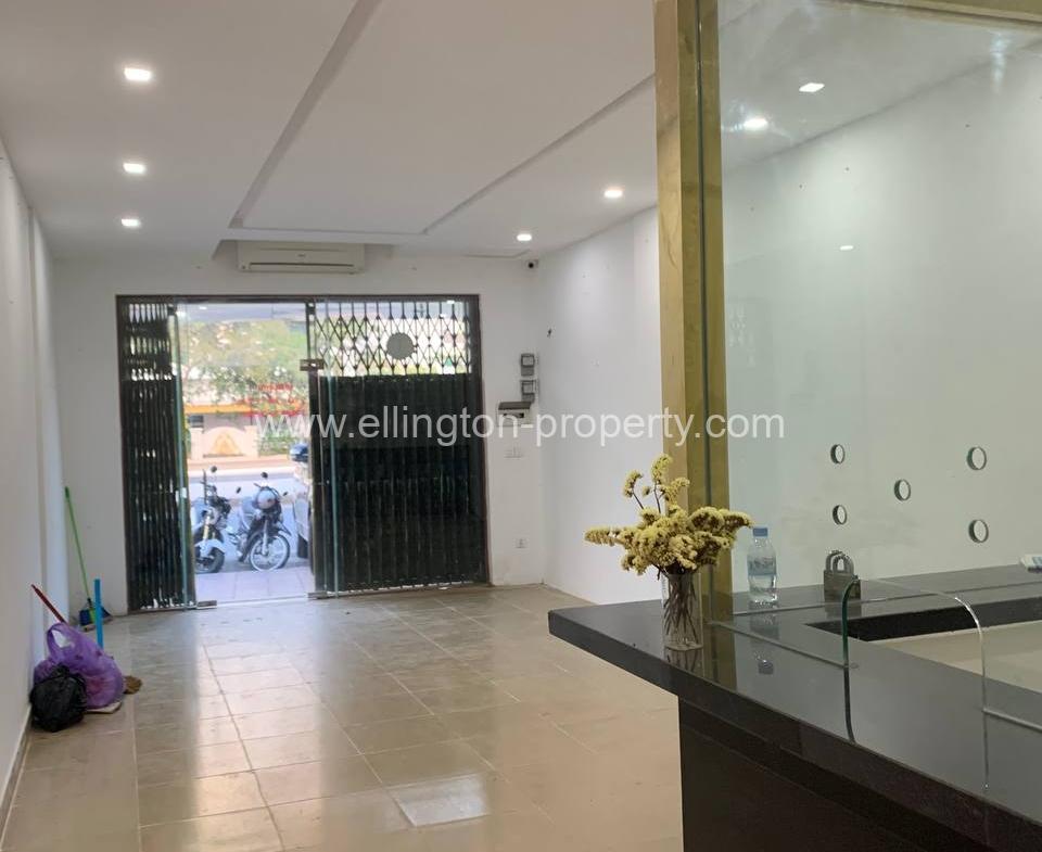 5 Bedroom Shophouse For Rent At Tonle Bassac Near Naga Id S139 - Ellington Property