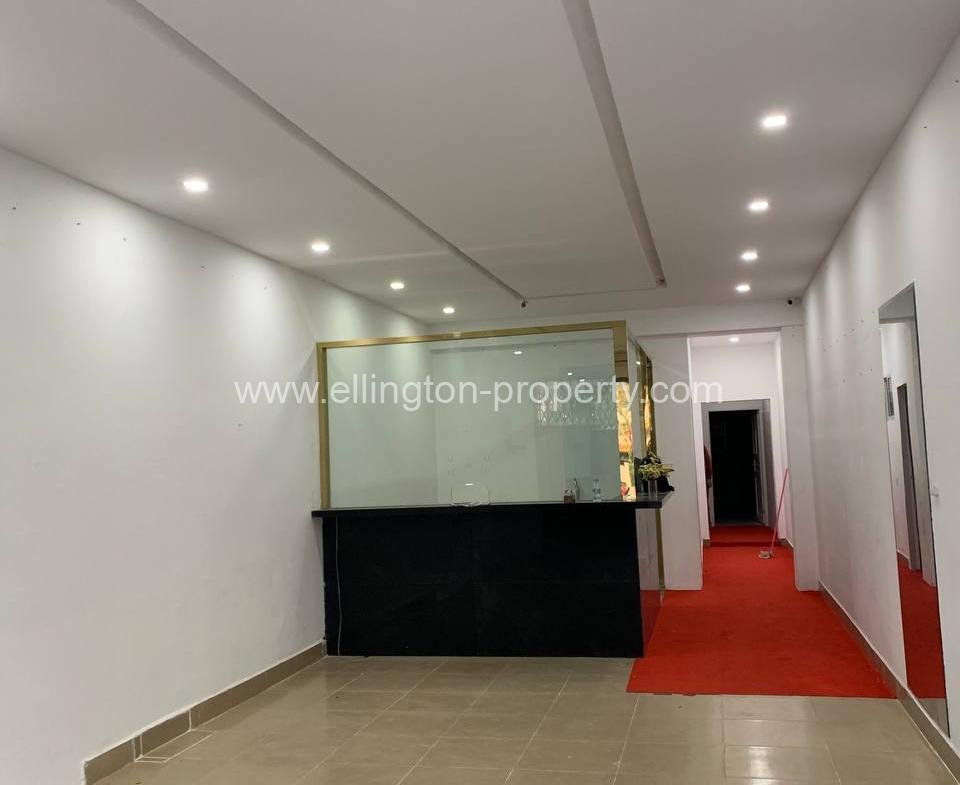 5 Bedroom Shophouse For Rent At Tonle Bassac Near Naga Id S139 - Ellington Property