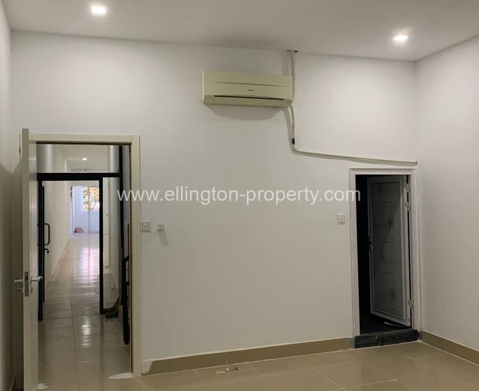 5 Bedroom Shophouse For Rent At Tonle Bassac Near Naga Id S139 - Ellington Property