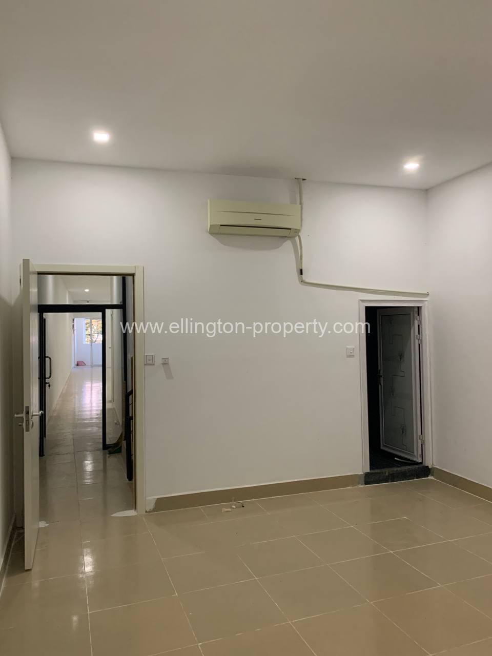 5 Bedroom Shophouse For Rent At Tonle Bassac Near Naga Id S139 - Ellington Property