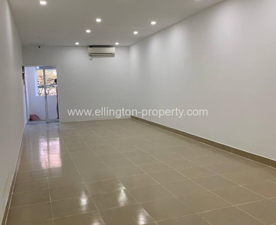 5 Bedroom Shophouse For Rent At Tonle Bassac Near Naga Id S139 - Ellington Property