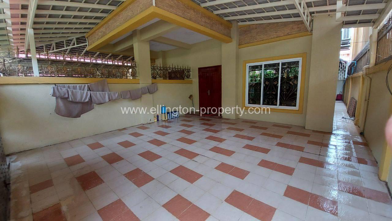 Twin Villa For Rent At Terk T’la Id S2058 - Ellington Property