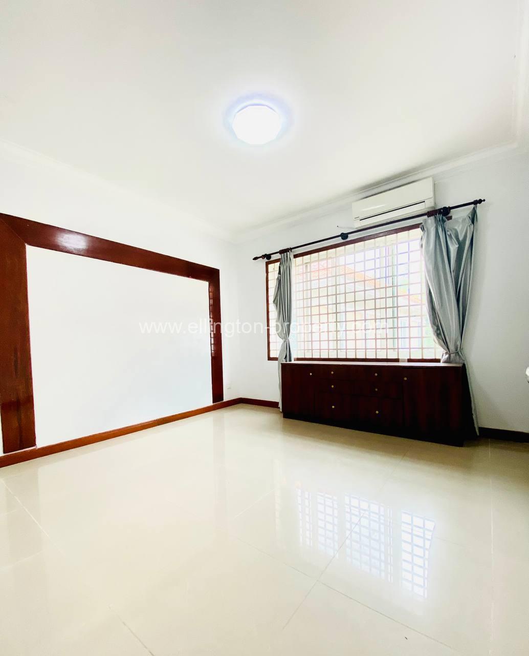 5 Bedrooms Villa Available For Rent Location In Tonle Bassac Id S2055 - Ellington Property