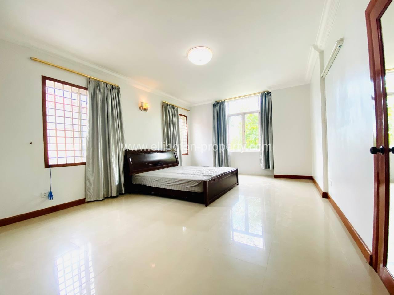 5 Bedrooms Villa Available For Rent Location In Tonle Bassac Id S2055 - Ellington Property