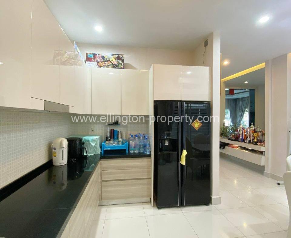 Link Villa Available For Rent And Viewing Location In Aeon2 Id S2076 - Ellington Property