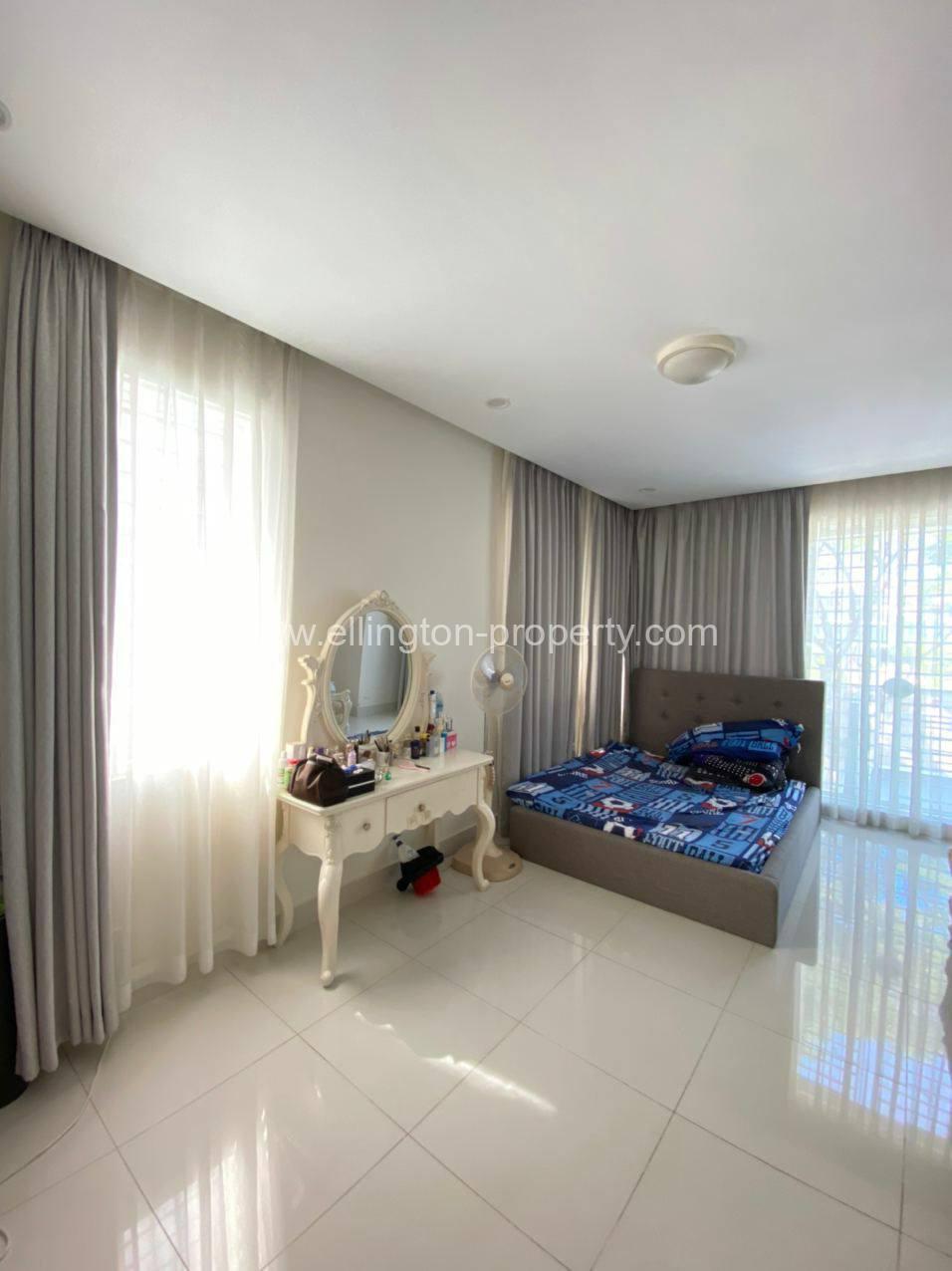 Link Villa Available For Rent And Viewing Location In Aeon2 Id S2076 - Ellington Property