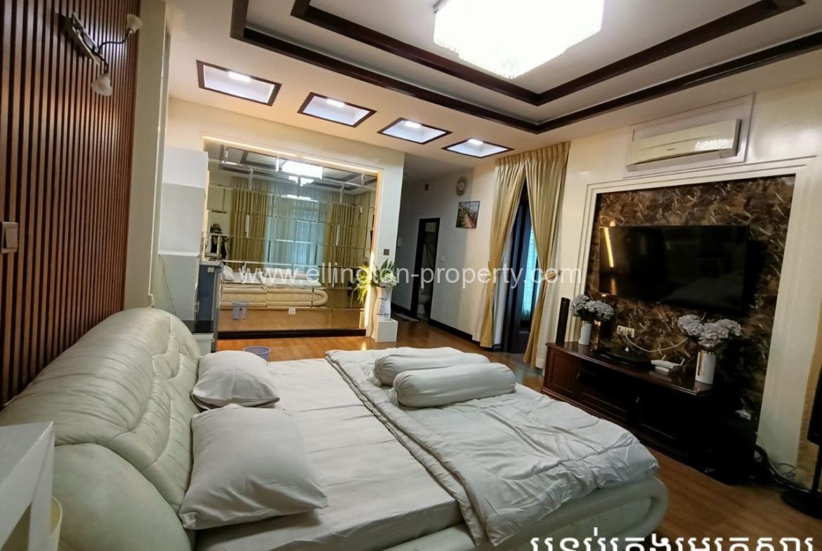 5 Bedrooms Villa For In Tonle Bassac Id S144 - Ellington Property