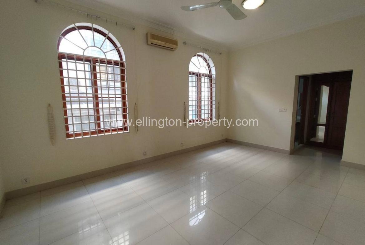 5 Bedroom Villa For Rent At Tk S11118 - Ellington Property