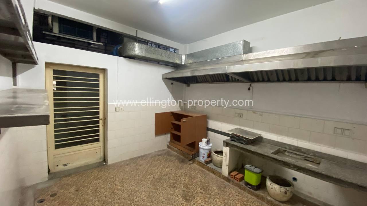 Shop For Rent At River Side Id S134 - Ellington Property