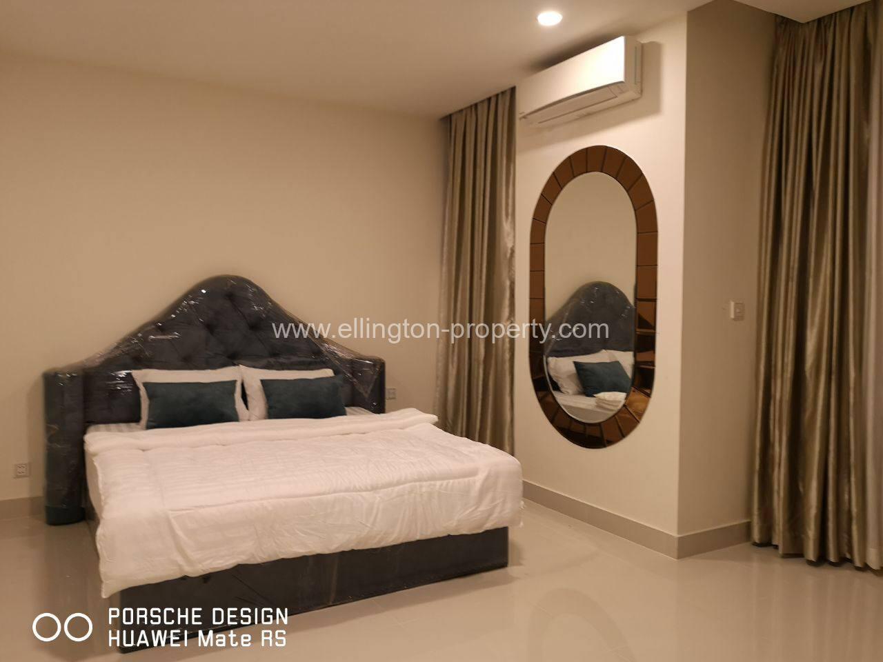 5 Bedrooms Villa On Street Hun Sen Blvd, Code N024 - Ellington Property