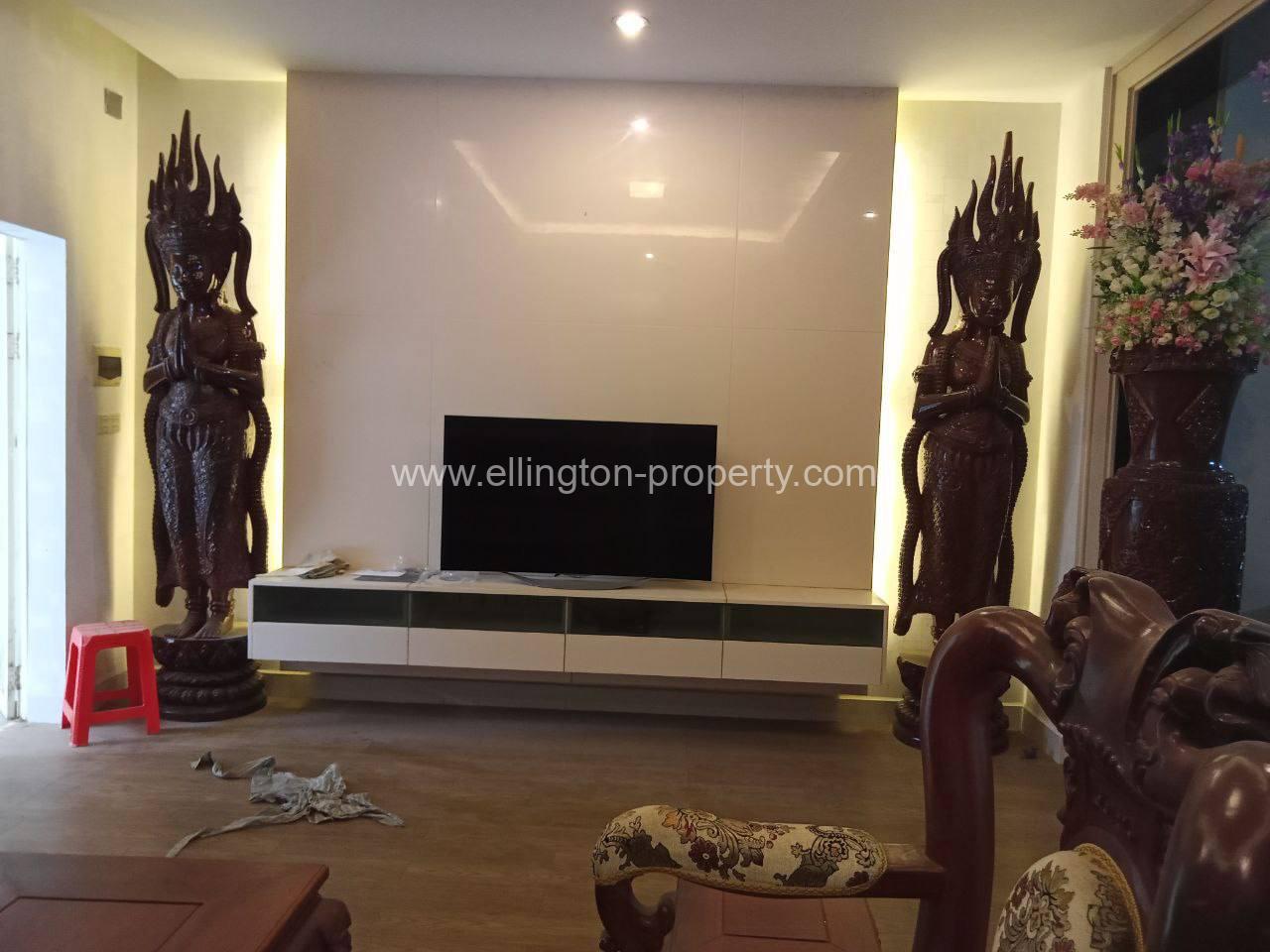 4 Bedrooms Villa Available For Viewing Located At Aeon2 - Ellington Property