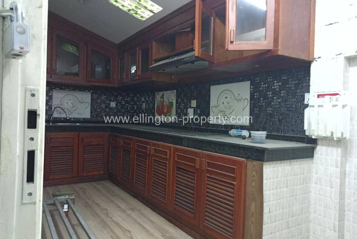 4 Bedrooms Villa Available For Viewing Located At Aeon2 - Ellington Property