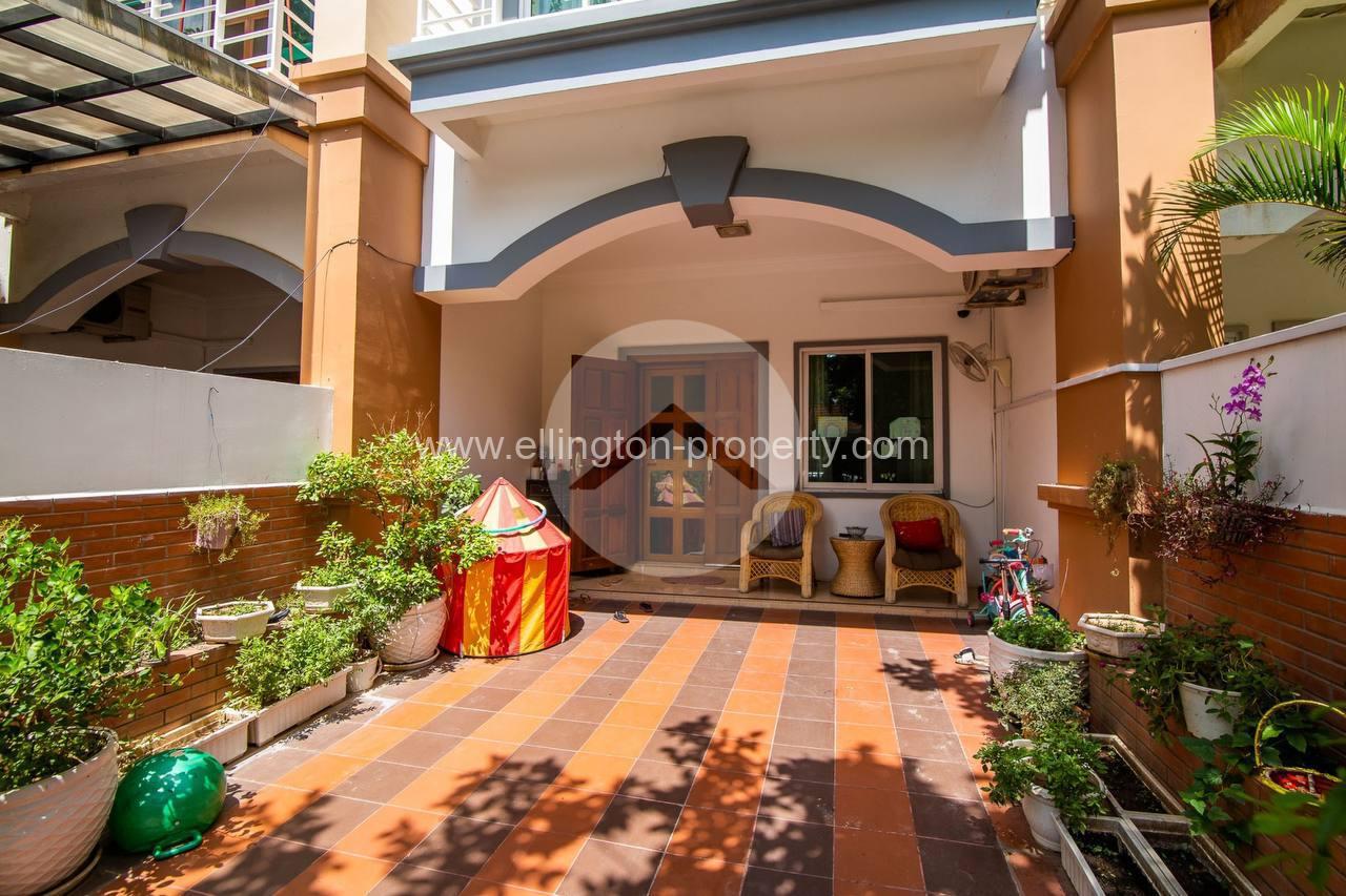 4 Bedroom Flat House For Rent At Tonle Bassac S131 - Ellington Property