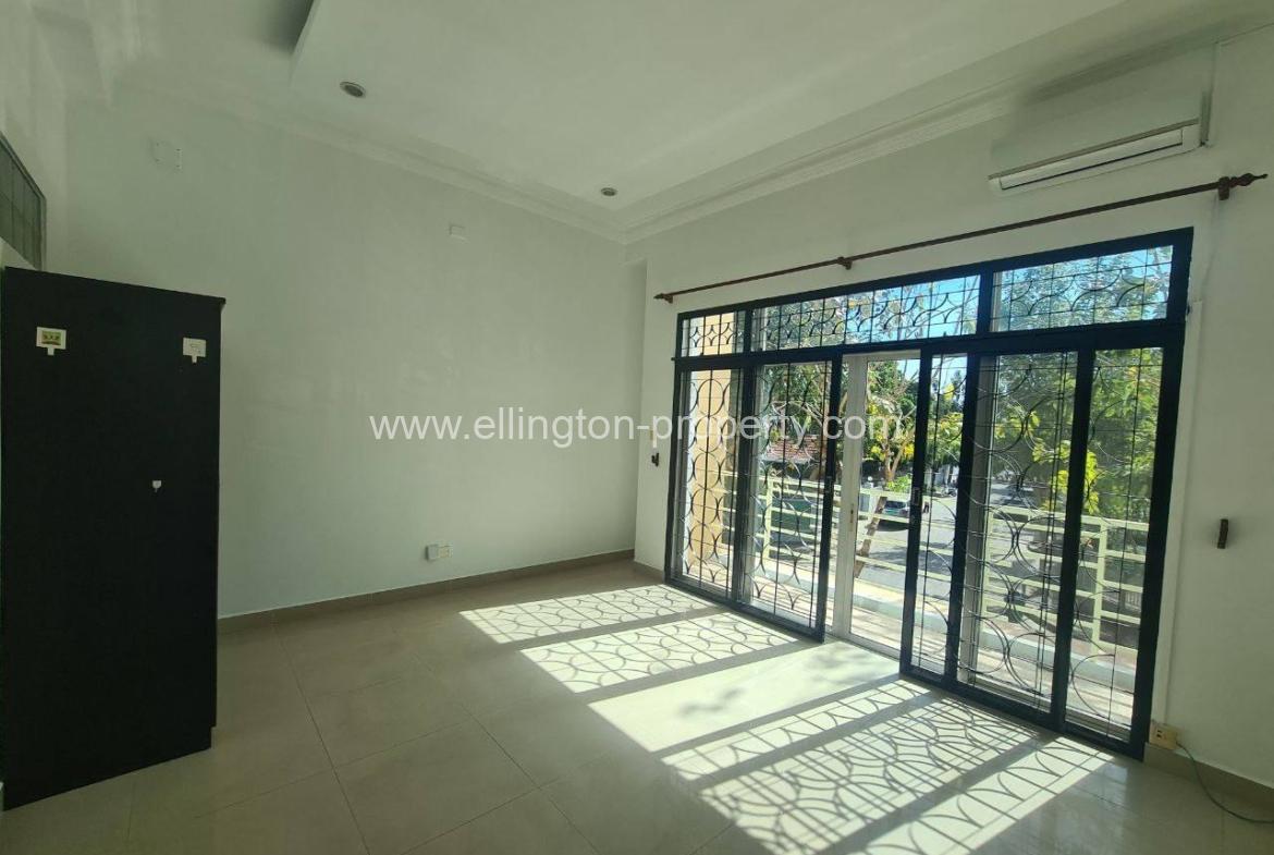 4 Bedroom Shophouse Available For Rent In Tonle Bassac Id S168 - Ellington Property