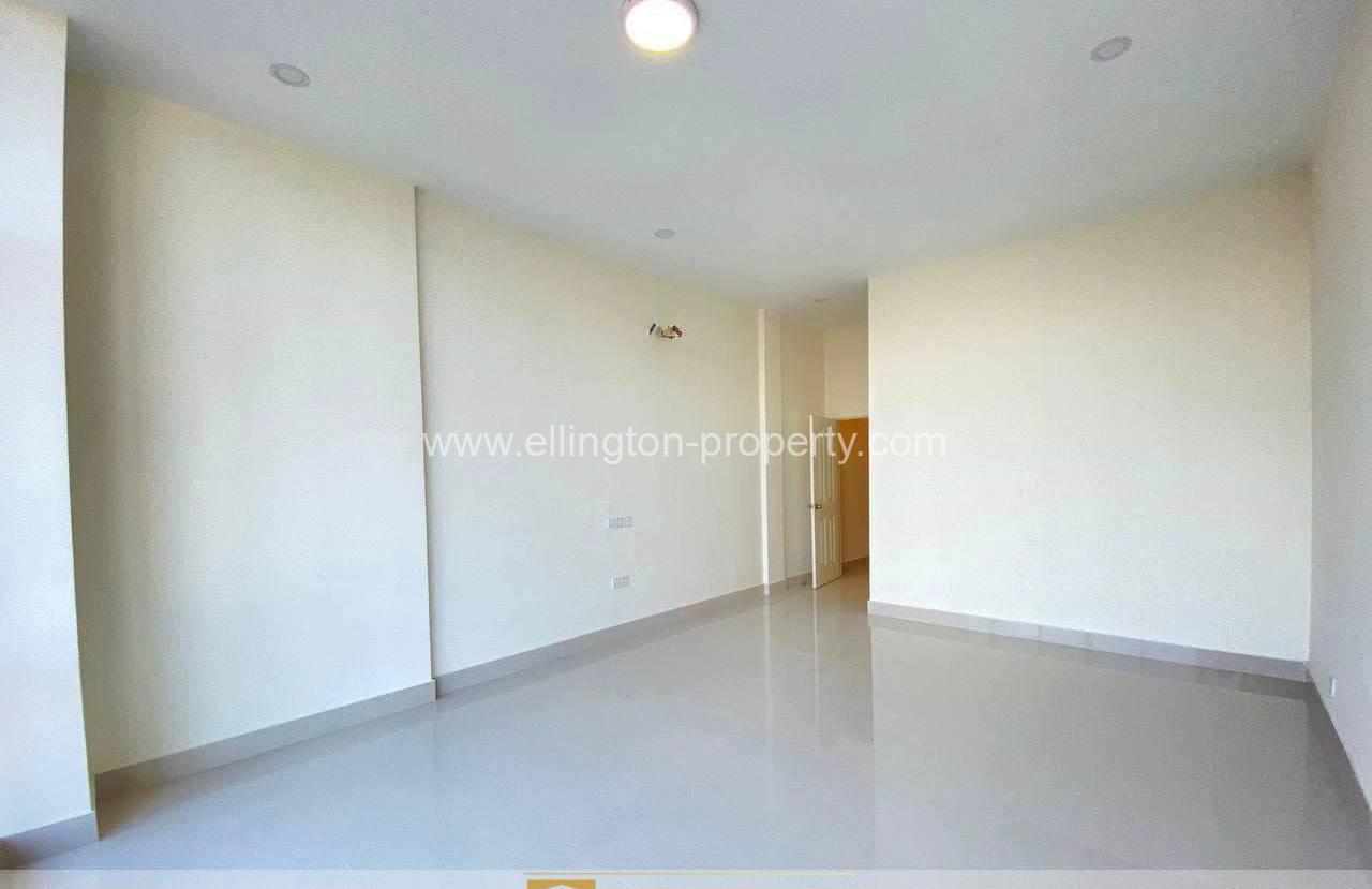 4 Bedroom Shop House For Sale At Beong Snor Id S137 - Ellington Property