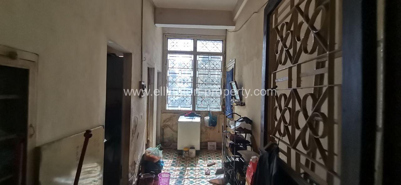 Flat House In Doun Penh Near Kandal Market - Ellington Property