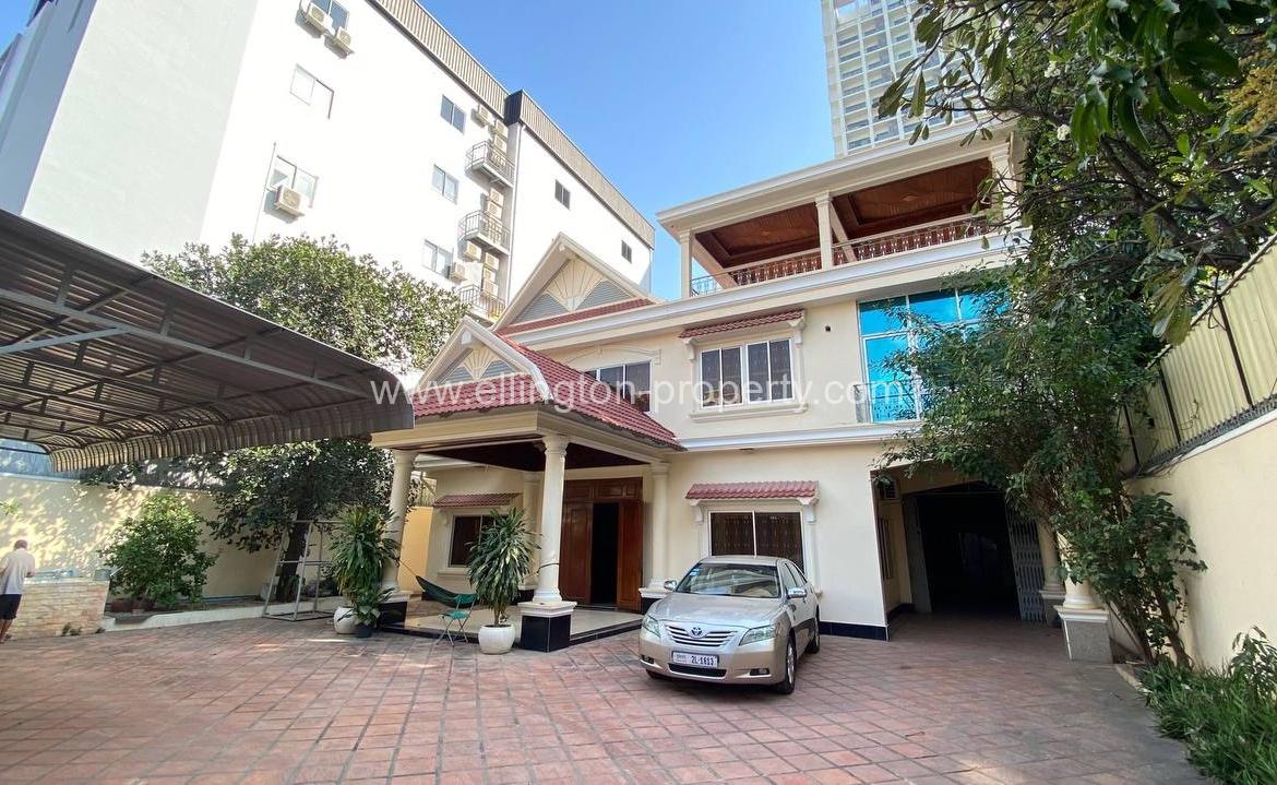 15 Bedroom Villa Available For Rent In Bkk1 Id S164 - Ellington Property