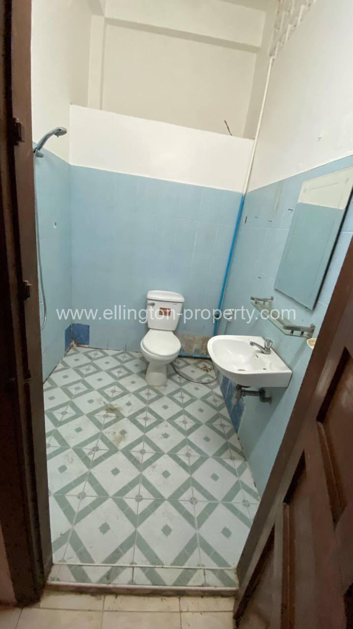 15 Bedroom Villa Available For Rent In Bkk1 Id S164 - Ellington Property