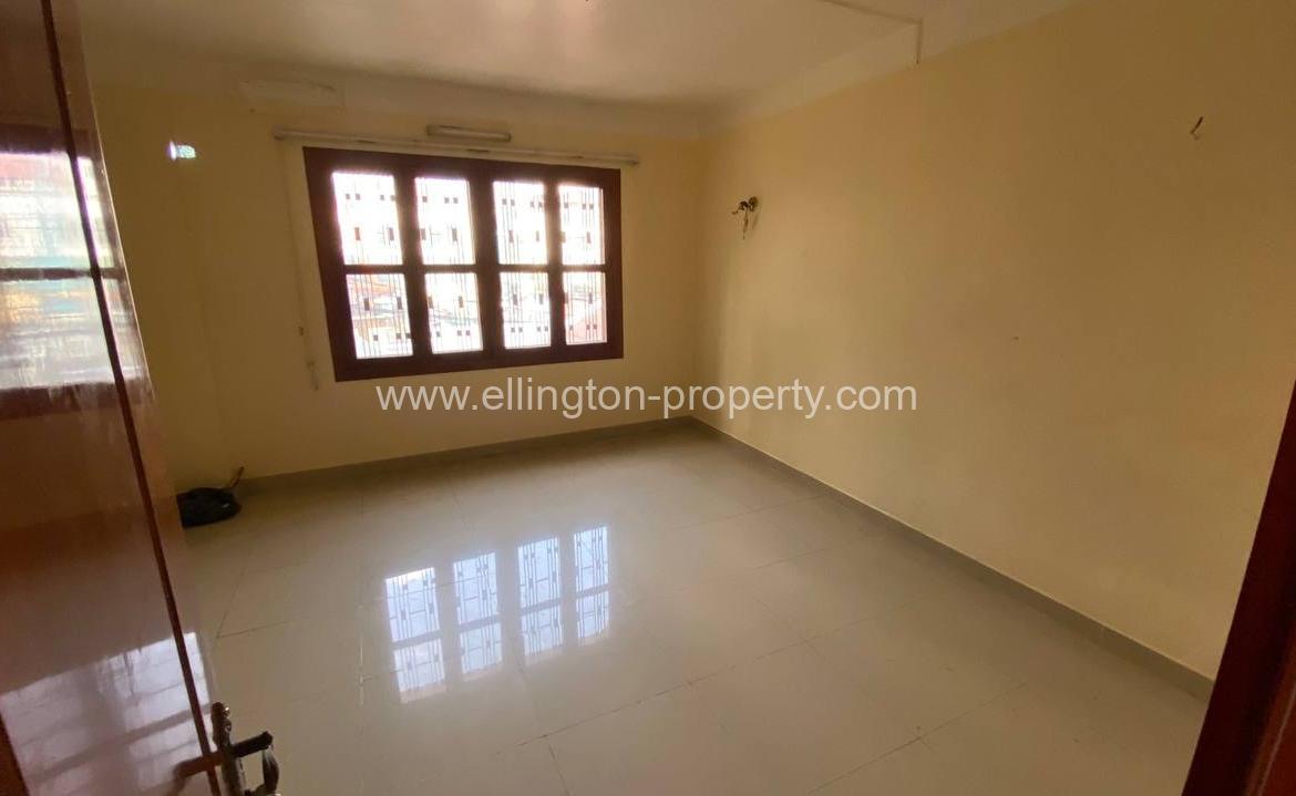 15 Bedroom Villa Available For Rent In Bkk1 Id S164 - Ellington Property