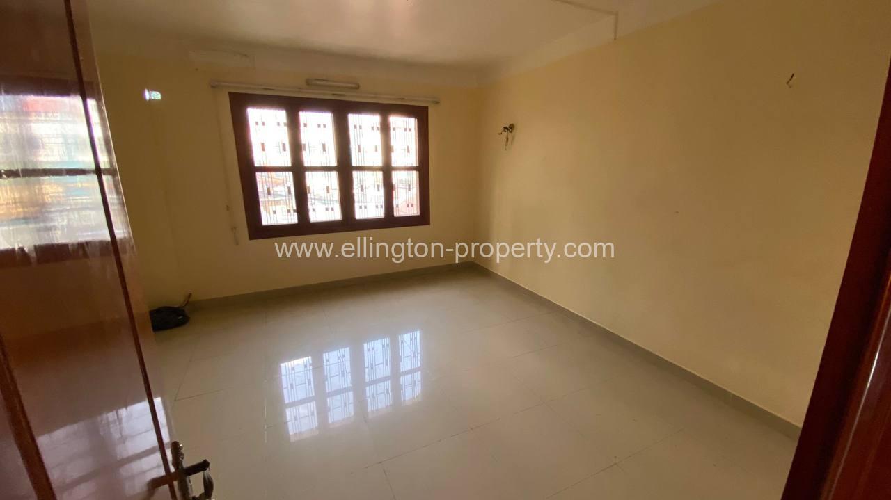 15 Bedroom Villa Available For Rent In Bkk1 Id S164 - Ellington Property