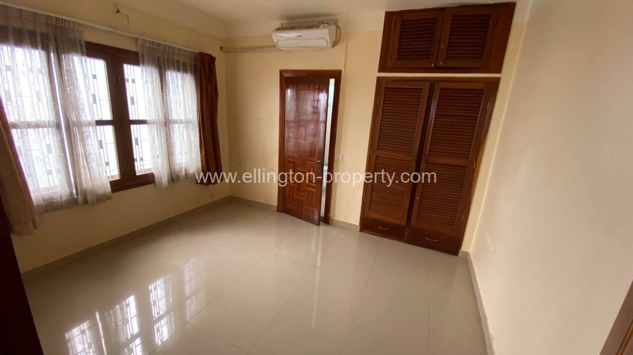 15 Bedroom Villa Available For Rent In Bkk1 Id S164 - Ellington Property