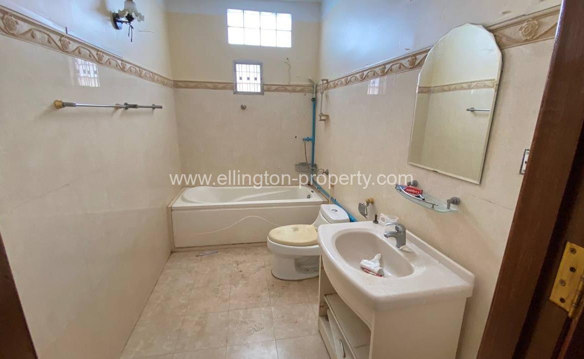 15 Bedroom Villa Available For Rent In Bkk1 Id S164 - Ellington Property