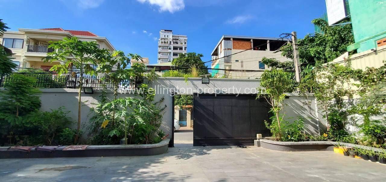 Grand Villa 8 Bedroom Available For Viewing Location At Toul Tompoung Id S2082 - Ellington Property