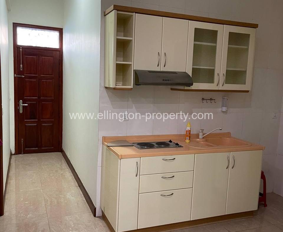 Villa 6 Bedroom Available For Rent , Located In Tonle Bassac - Ellington Property