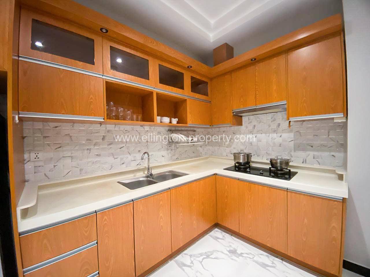 Two Bedrooms Services Apartment Available For Rent Location In Russia Market Id S2115 - Ellington Property