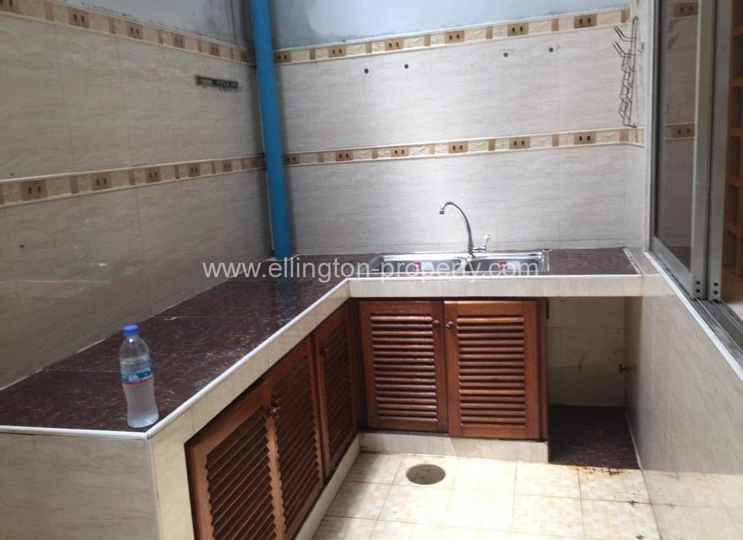 4 Bedrooms Flat House Available For Rent Location In Btb Near Russia Market , Id N 054 - Ellington Property