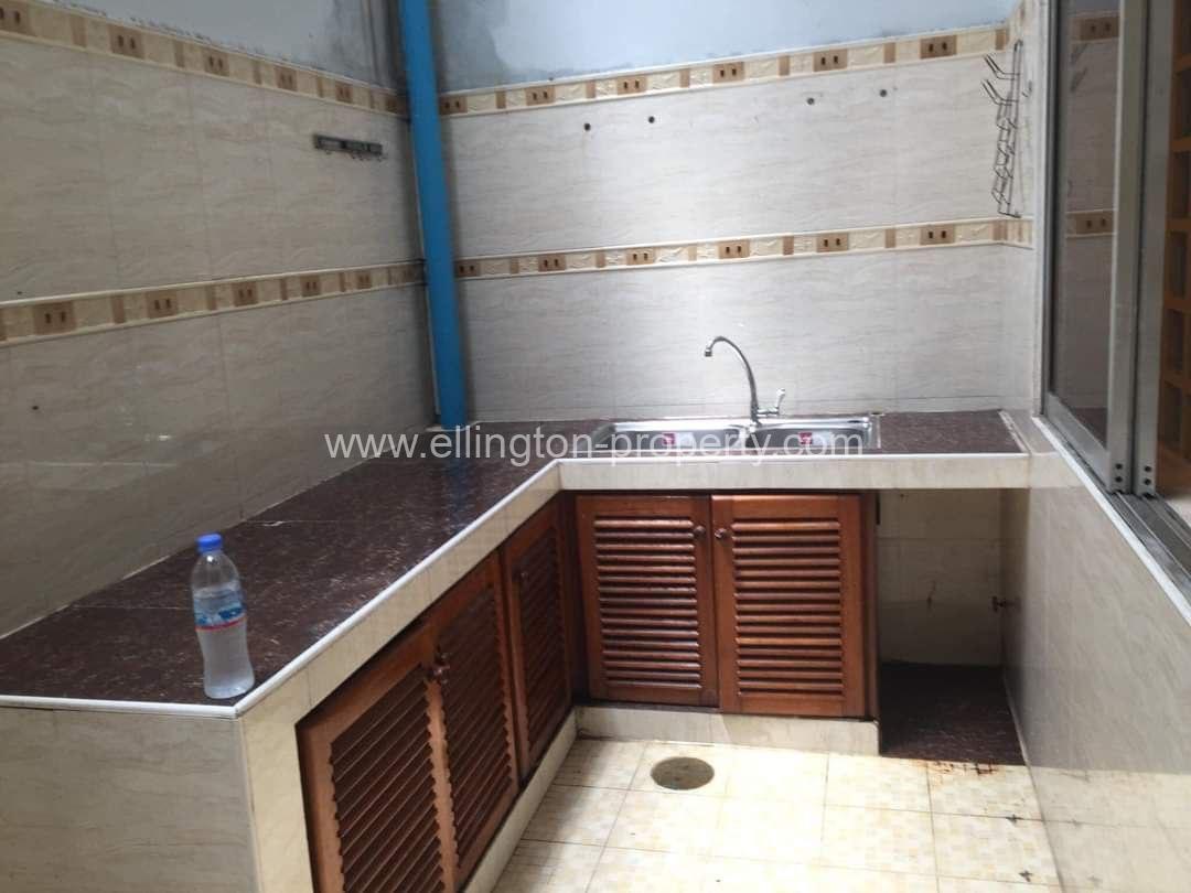 4 Bedrooms Flat House Available For Rent Location In Btb Near Russia Market , Id N 054 - Ellington Property