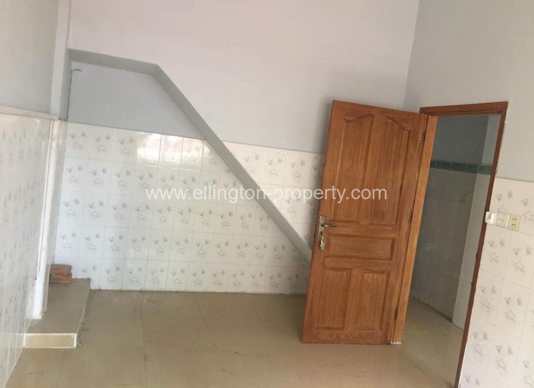 4 Bedrooms Flat House Available For Rent Location In Btb Near Russia Market , Id N 054 - Ellington Property