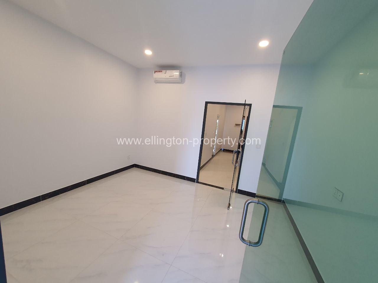 Two Bedroom Services Apartment Available For Rent Location In Daun Penh Id S2136 - Ellington Property