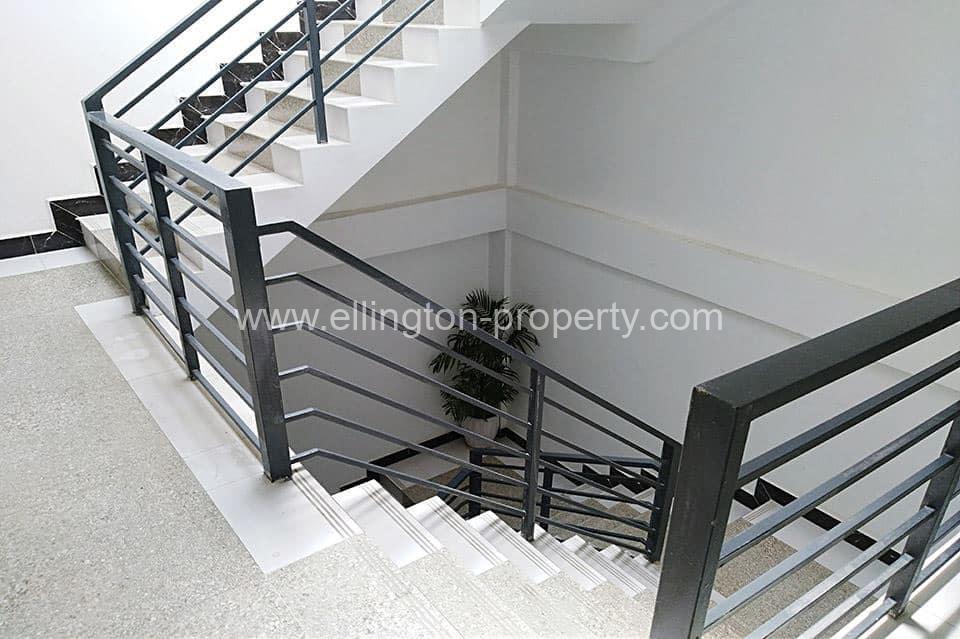 Two Bedrooms Available For Rent Location At Bkk3 - Ellington Property