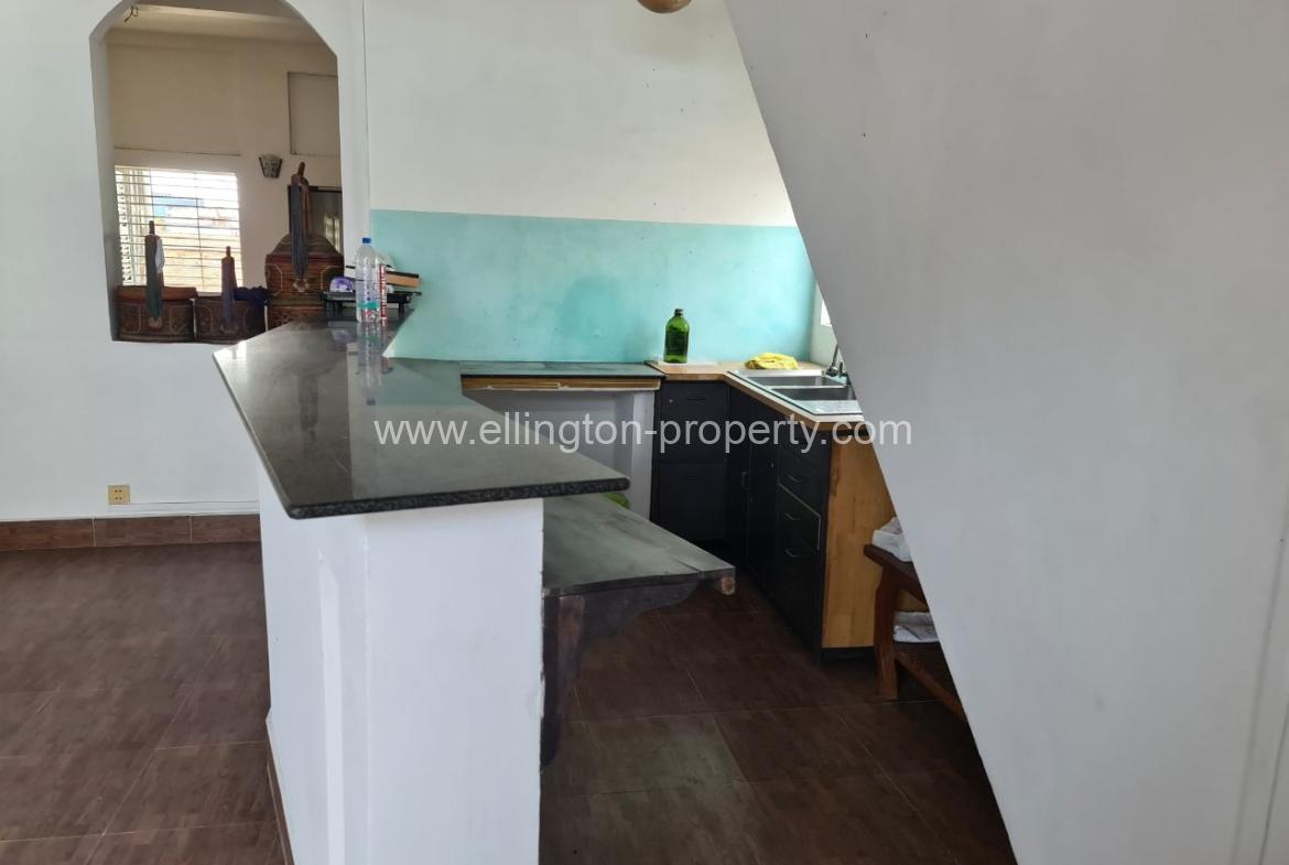 2 Bedrooms Available For Sale Location In Doun Penh Near Central Market With 3pieces Terrace , N88 - Ellington Property