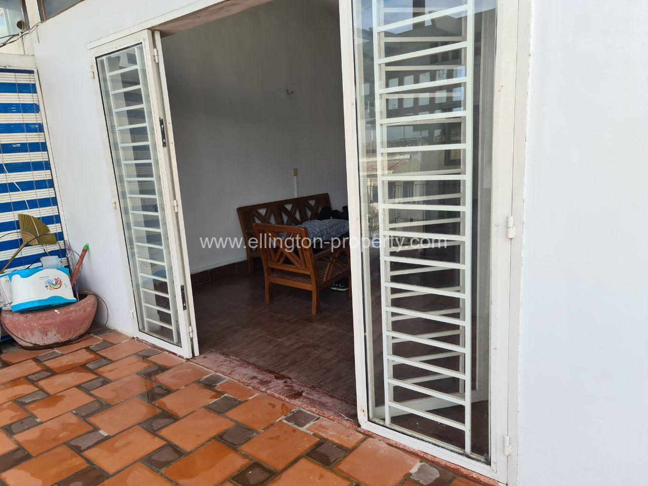 2 Bedrooms Available For Sale Location In Doun Penh Near Central Market With 3pieces Terrace , N88 - Ellington Property