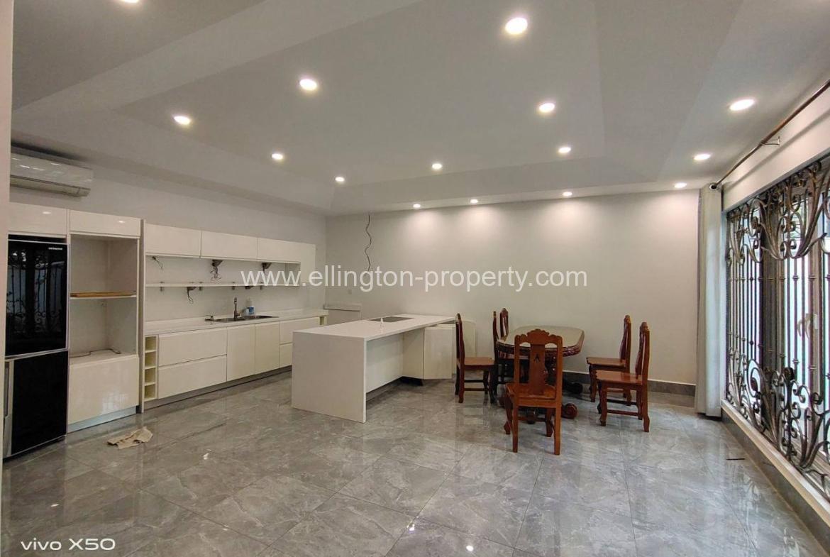 5 Bedrooms Villa Available For Rent Location In Tonle Bassac Id S2188 - Ellington Property