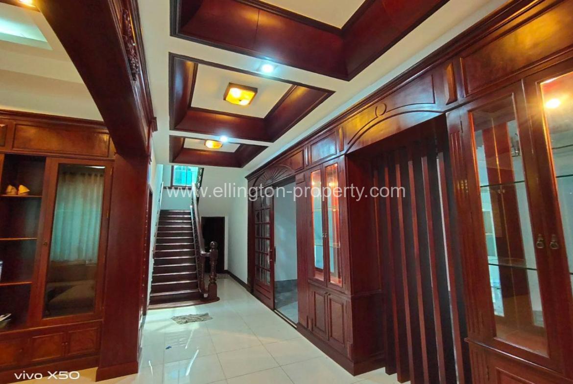 5 Bedrooms Villa Available For Rent Location In Tonle Bassac Id S2188 - Ellington Property