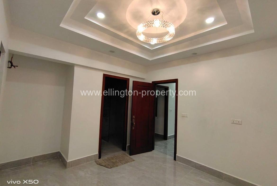 5 Bedrooms Villa Available For Rent Location In Tonle Bassac Id S2188 - Ellington Property