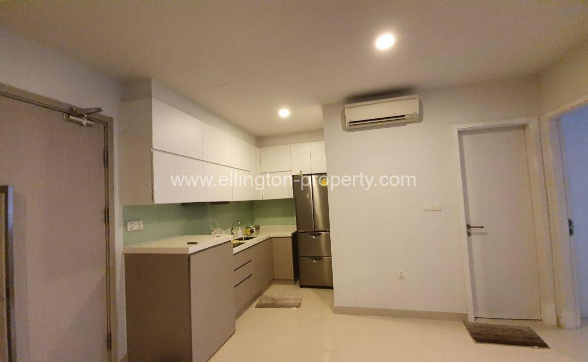 2 Bedrooms Services Apartment Available For Rent Location At Tonle Bassac Id S2180 - Ellington Property