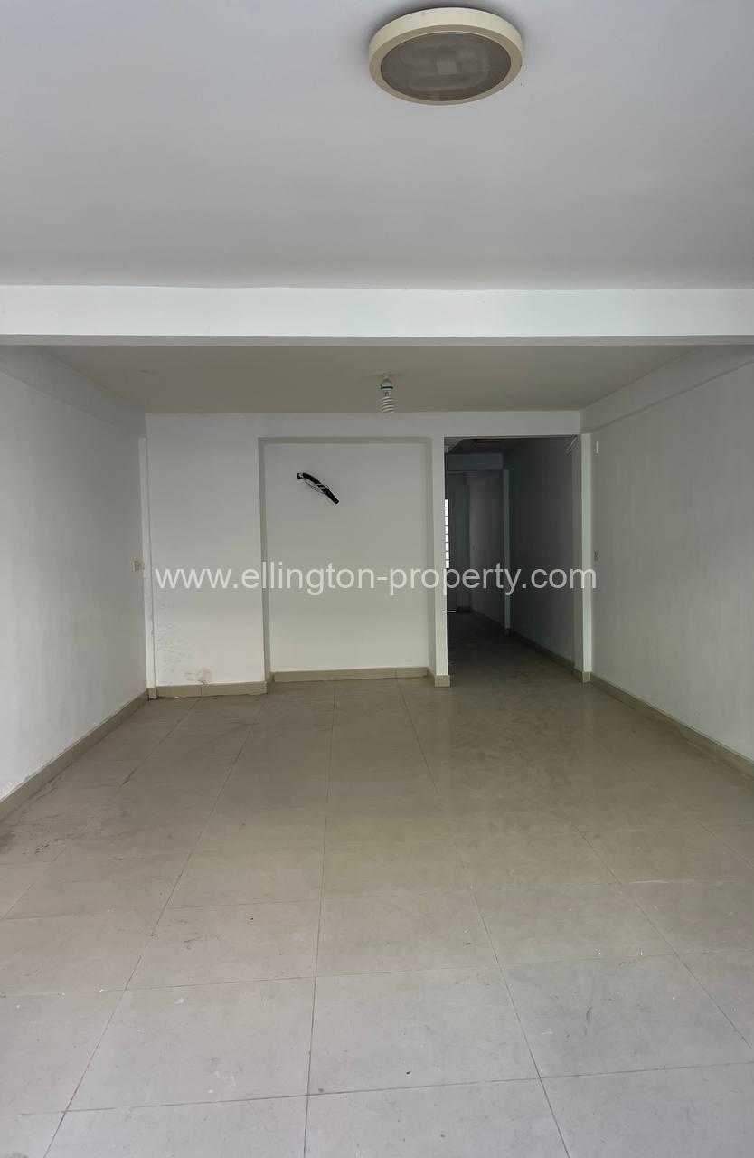 6 Bedrooms Shophouse Available For Rent Location In Terk T’la Id S2189 - Ellington Property