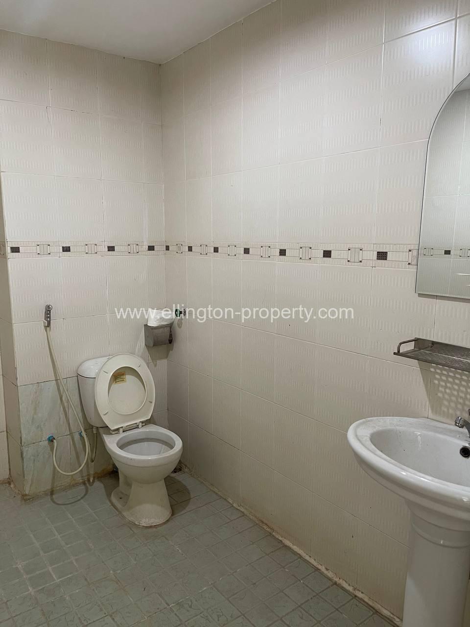 6 Bedrooms Shophouse Available For Rent Location In Terk T’la Id S2189 - Ellington Property